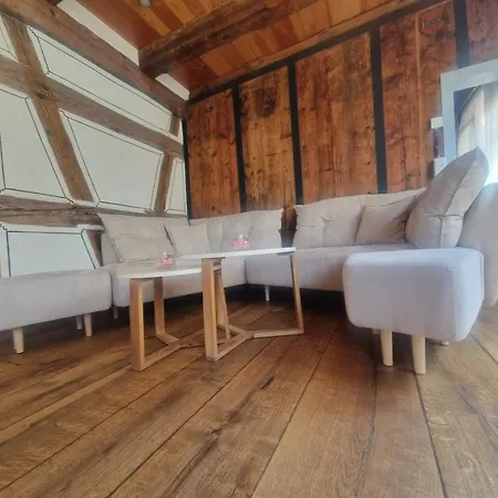 Apartment Historic Cozy Flat In Citycenter By Constance